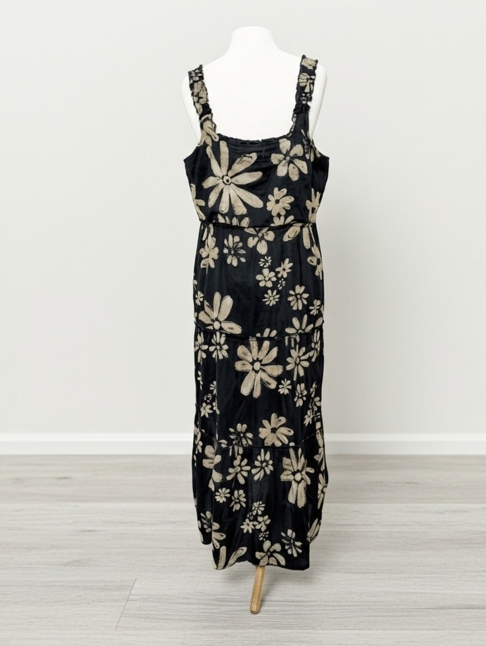 Natural Life XL Black Maxi Floral Dress with Beige Floral Print - Picture 4 of 5